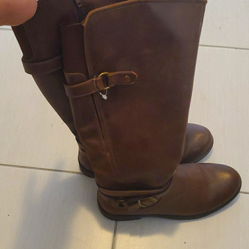 NWOT denver Hayes mid caf riding boot